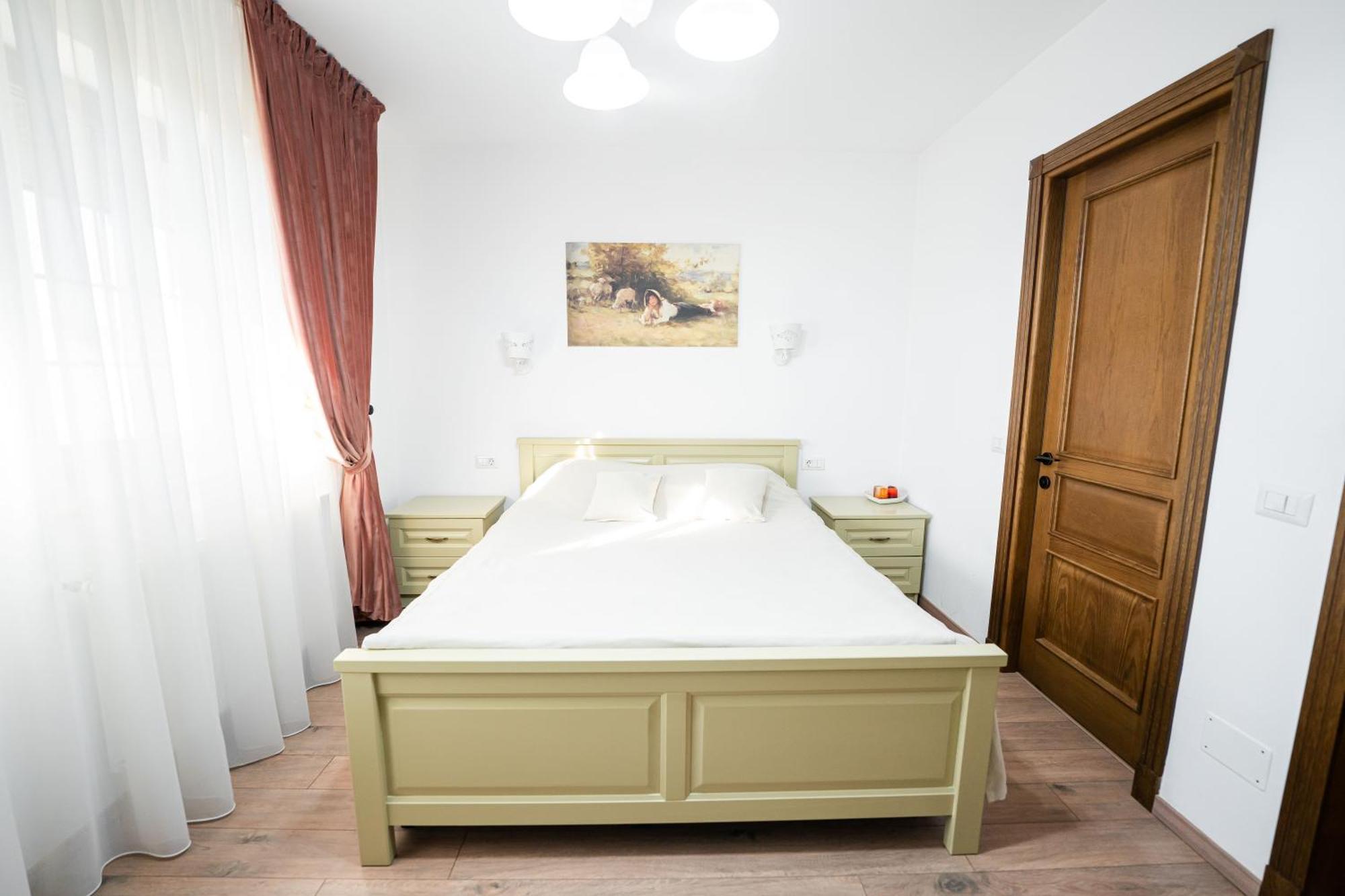 Casa Andra Hotel Siret Exterior photo